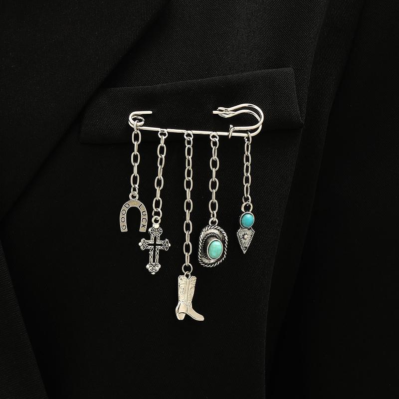 Punk Tassel Brooch Love Butterfly Chain Paper Clip Multi Element Retro Pants Chain Cool Hip-Hop Gothic Brooches Accessories