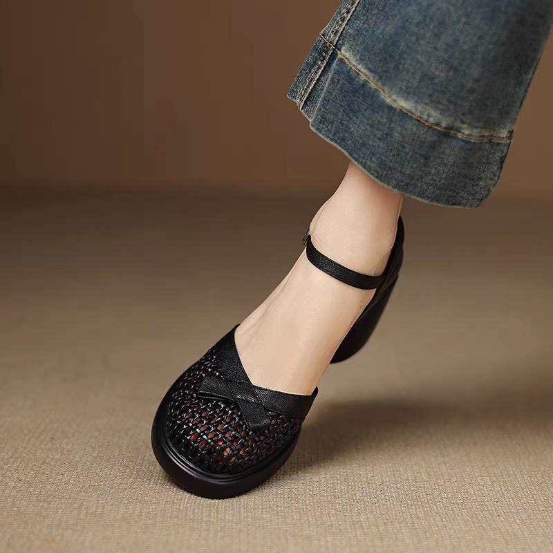 

2026 Summer Hollow French Style Ankle Strap Cow Leather Platform Sandals Women Covered Toe High Heels Solid Party Dating Sandals 40 чорний