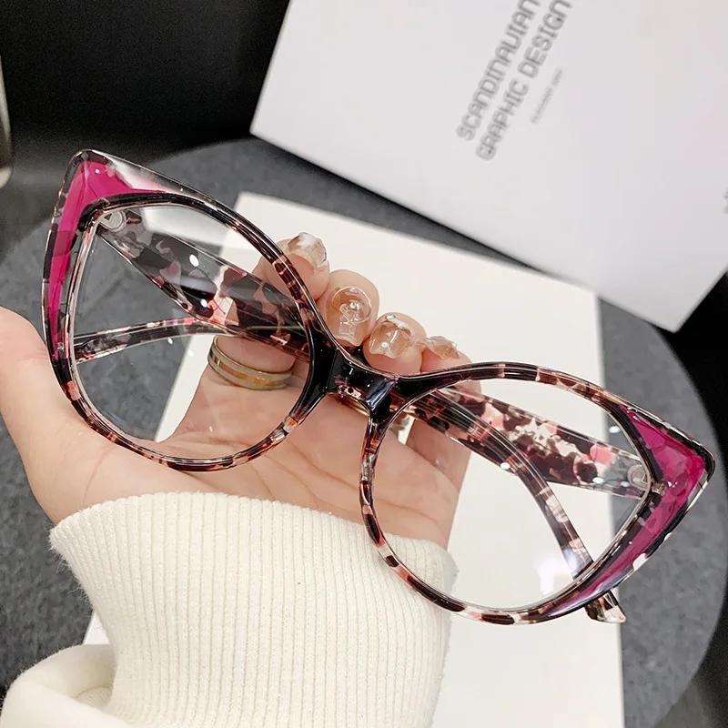 New Fashionable Anti Blue Light Glasses, Ultra Light Cat Eye Color Blocked Flat Lenses, Versatile and High-end for Women
