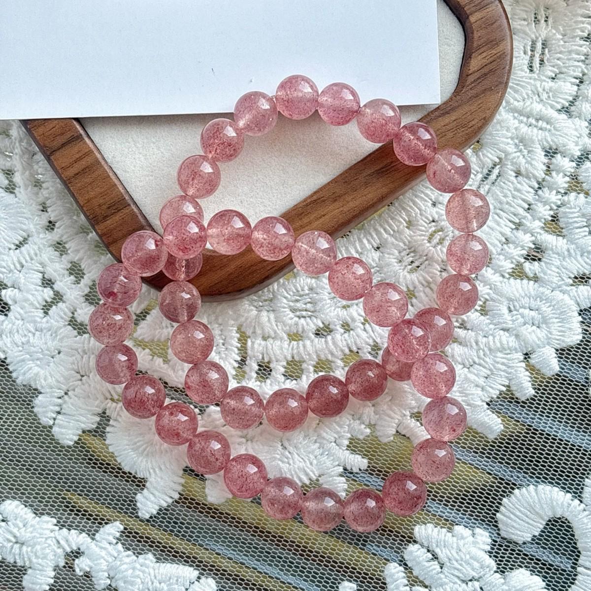 Strawberry Crystal Heart Bracelet - Pink Girly Design, Skin-Cooling Beauty Powder Ornament