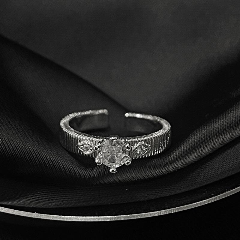 New Butterfly Pendant, Water Drop Diamond Lace Edge, High-End Niche Design, Light Luxury Open Ring, Personalized Ring, Woman.