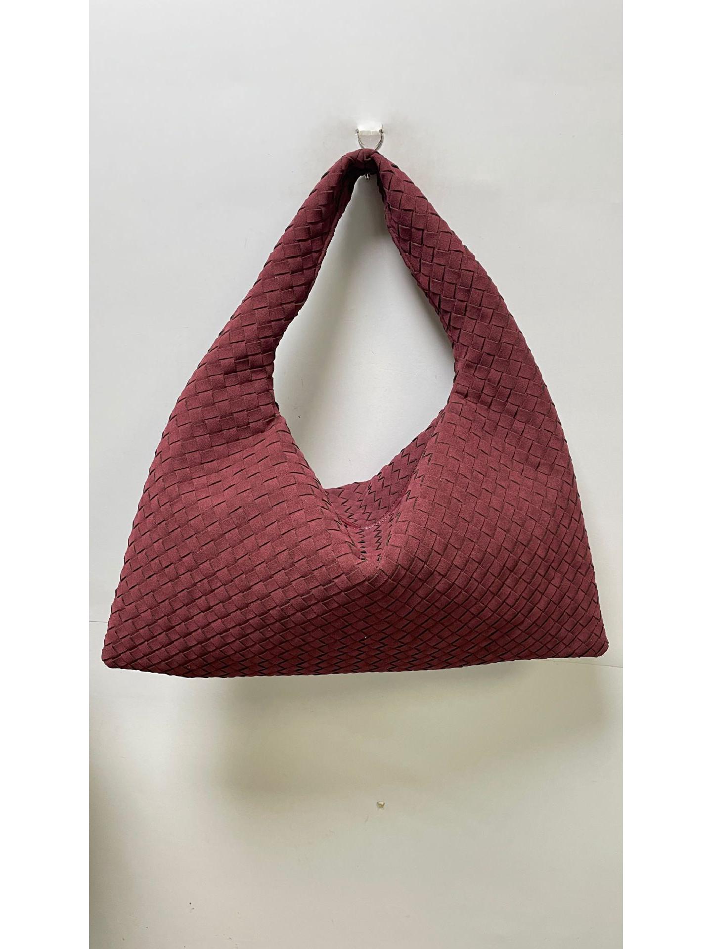 

2024 Матовая тканая сумка через плечо большой емкости, универсальная однотонная ручная сумка-тоут 54x14x26cm вино красного