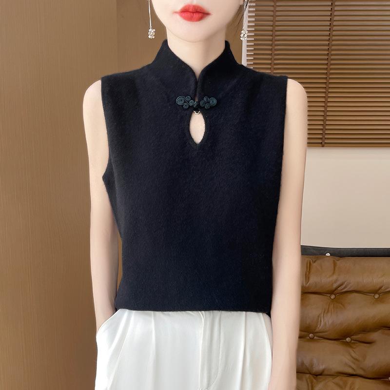 Stand-up collar disc-buckled knitted vest women's niche retro pure desire wind sleeveless top stacked with bottoming shirt