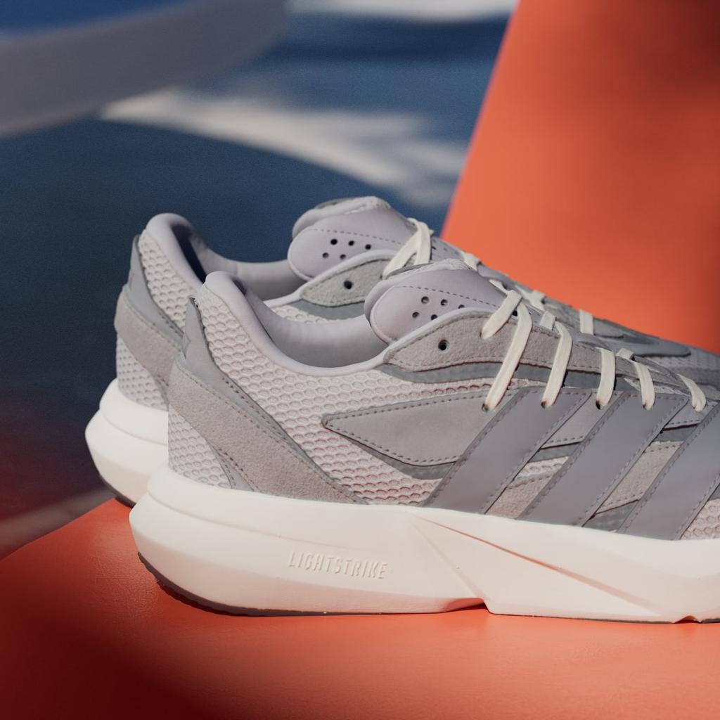 adidas Lightblaze IH8607 Unisex Sportswear Sneakers Grey Two / Grey Three / Iron Metallic