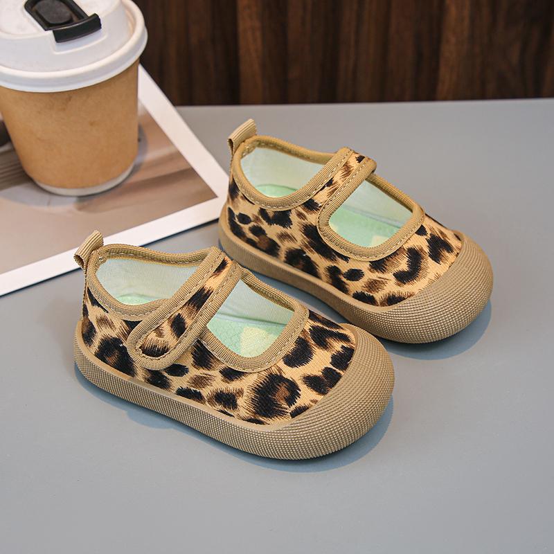 

Детские балетки с леопардовым принтом, модная детская обувь для ходьбы, мягкая, новая мода 2025, детская обувь для ходьбы, нескользящая, трендовая, размеры 18-29 18 хаки