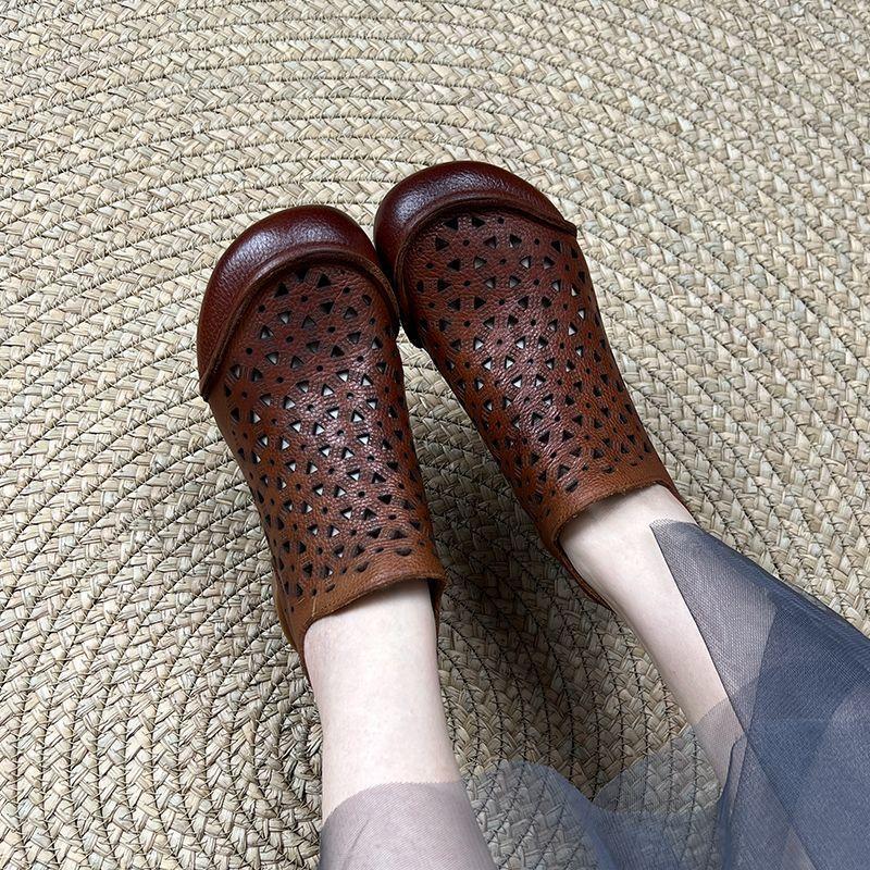 

Лето 2025 Новая мода Массивный каблук, Круглый носок, Задняя молния, Этнический стиль, Ажурные босоножки на массивном каблуке с низким верхом для женщин 34 темно-коричневого