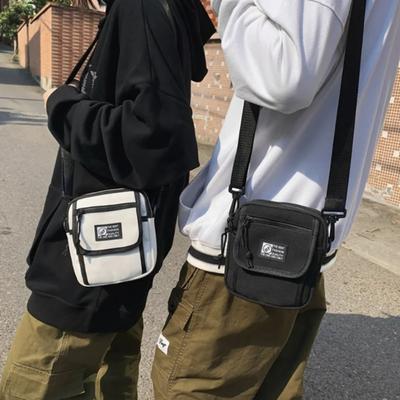 Muži Ženy Studentská plátěná taška přes rameno Street Small Messenger Bag pro Studentské Korejské Harajuku Unisex Crossbody Tašky Peněženky na telefon