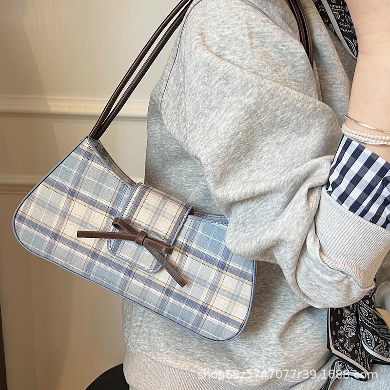 2025 New Girl Underarm Bag Women's Oblique Cross Shoulder Handbag Casual Versatile ins Style Niche Design Baguette Bag