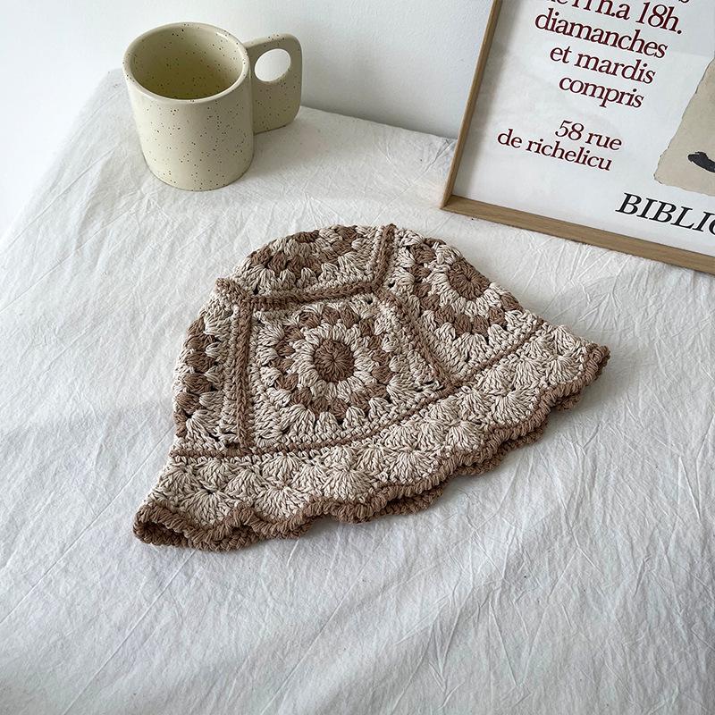 

Japanese-style sweet hollow floral embroidered knitted hat for women, autumn and winter, warm and versatile woolen fisherman hat for students, trendy M（56-58cm）