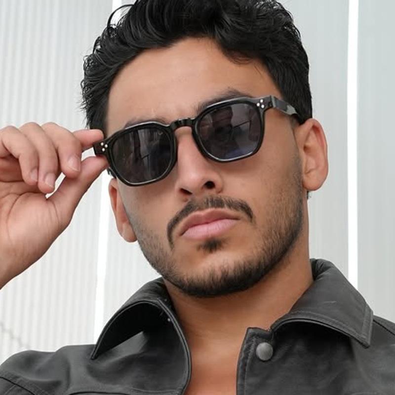 

Женские очки, квадратная оправа в форме рисового ногтя.