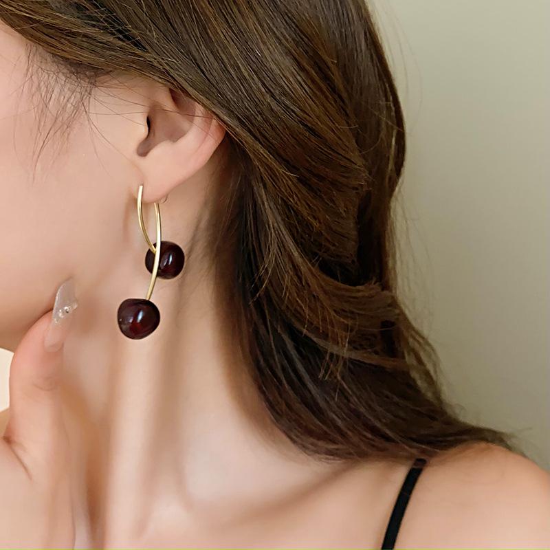 Retro Kirschharz Ohrstecker - Silbernadel, Nischendesign, Leichte Luxusmode