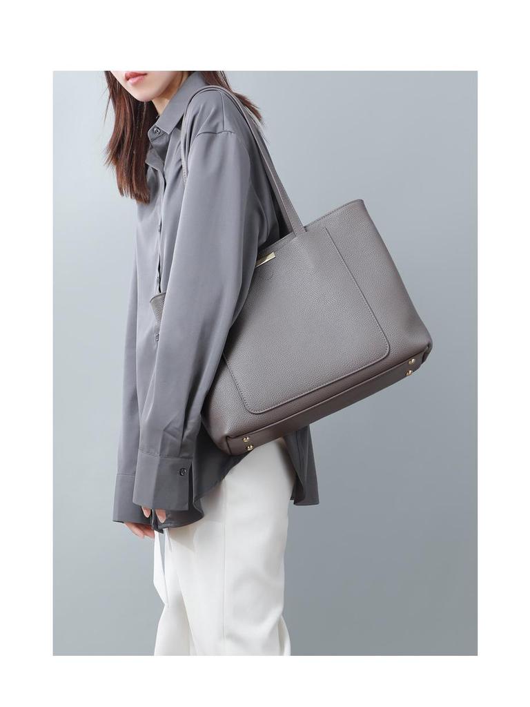 Women's 2025 Winter Fashion Genuine Leather Versatile Shoulder Tote Bag