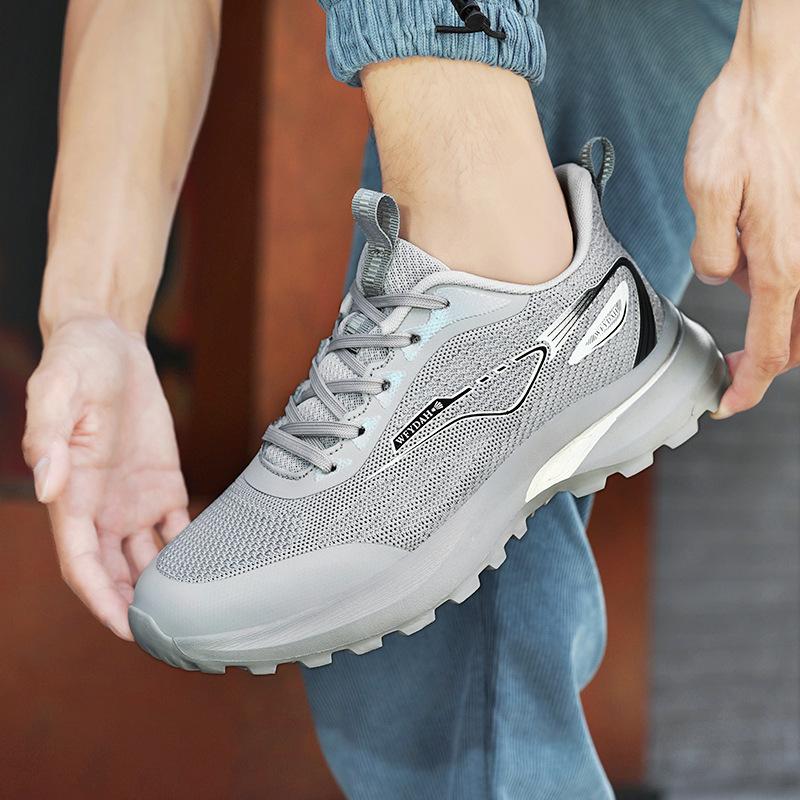 Foreign trade large size men's shoes new fly-woven mesh breathable soft sole lightweight shock-absorbing running shoes men's sports shoes