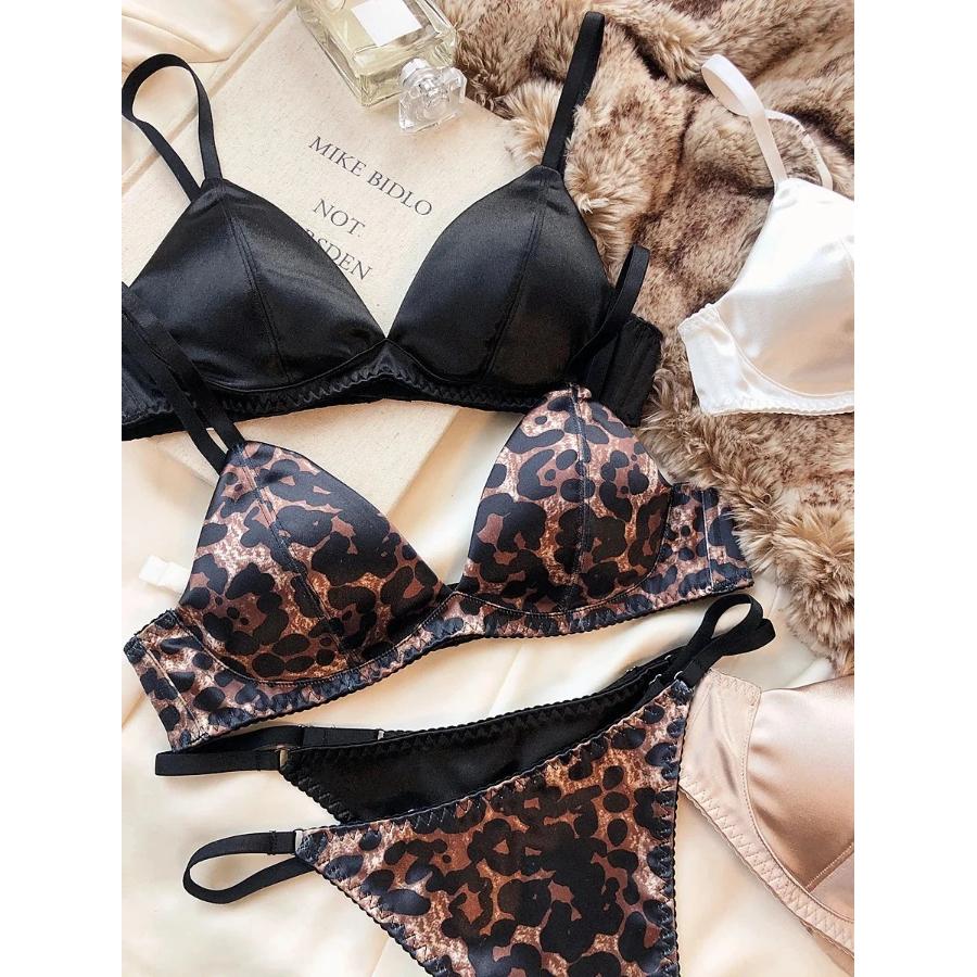 Set intimo estivo da donna, reggiseno senza ferretto con coppa triangolare in seta sexy, bralette francese, reggiseno e perizoma senza cuciture