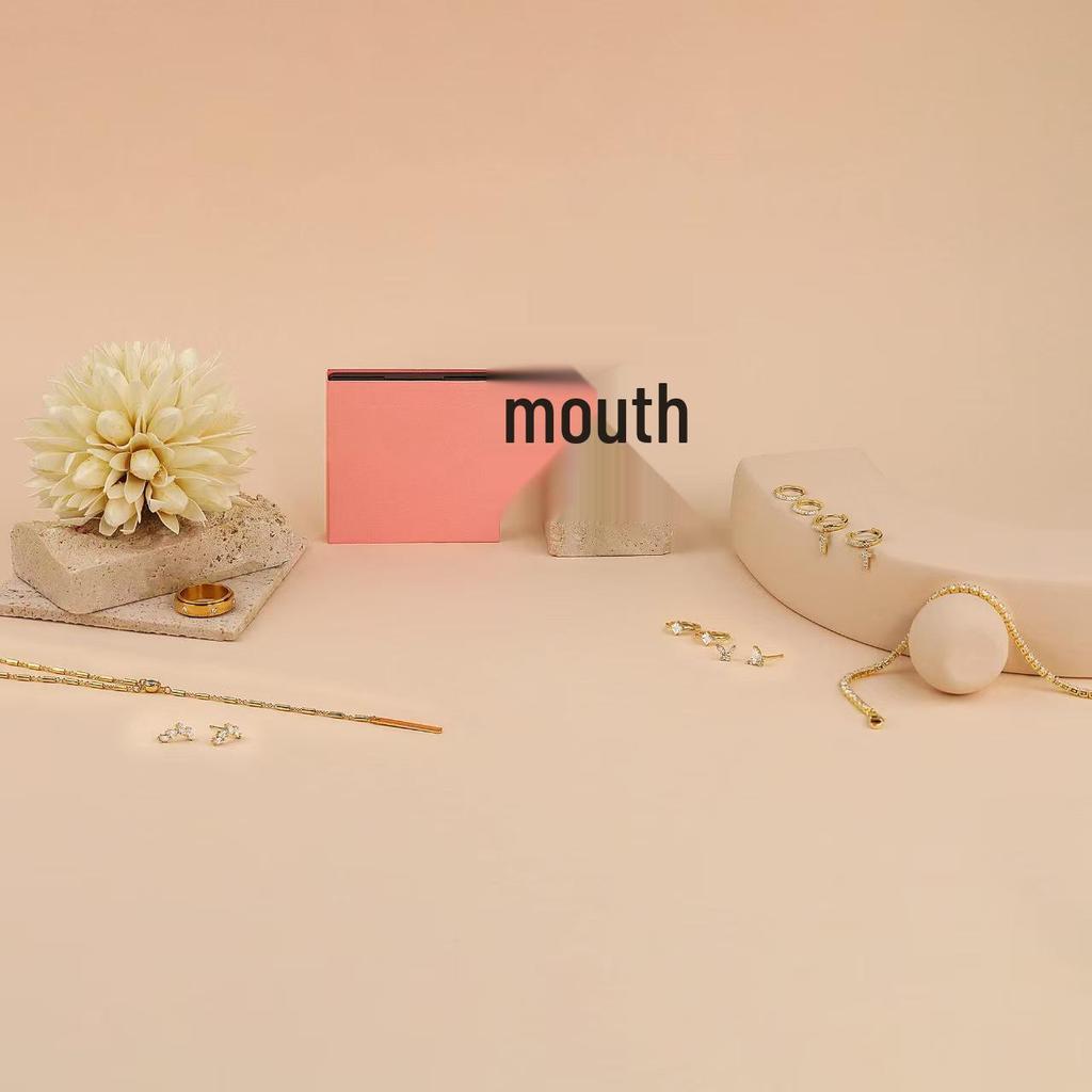 Wysokiej klasy design Pozłacane mosiężne kolczyki sztyfty z cyrkoniami dla kobiet