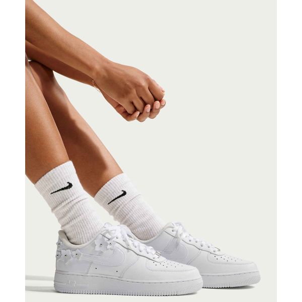 Nike Air Force 1 07 Beyaz Kurt Grisi Metalik Gümüş Kadın Spor Ayakkabıları IR8637-100