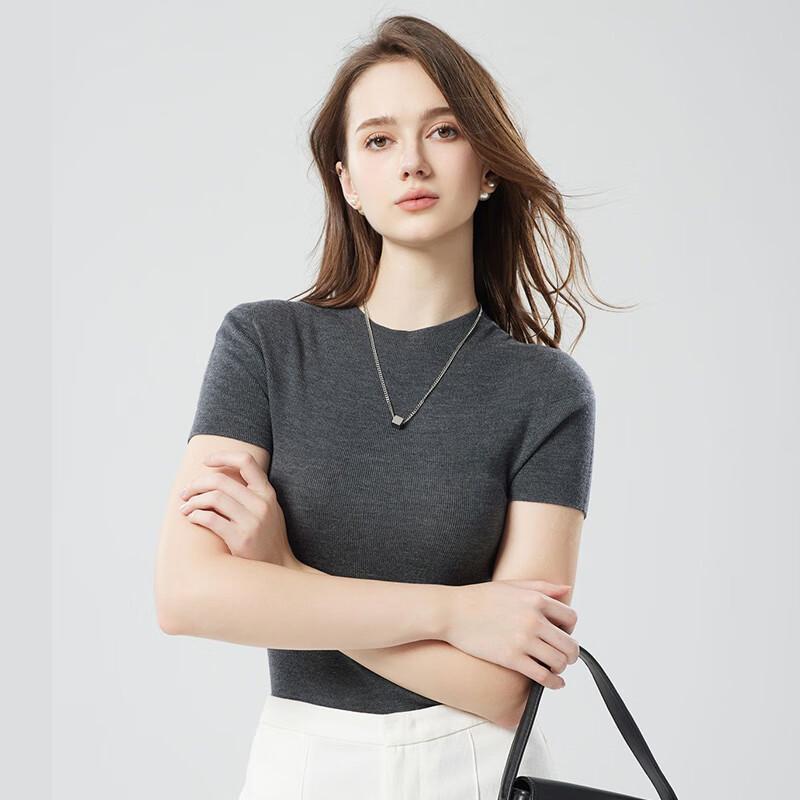 

Women s Seamless 100% Wool Slim Fit Short-Sleeve Base Layer Sweater S