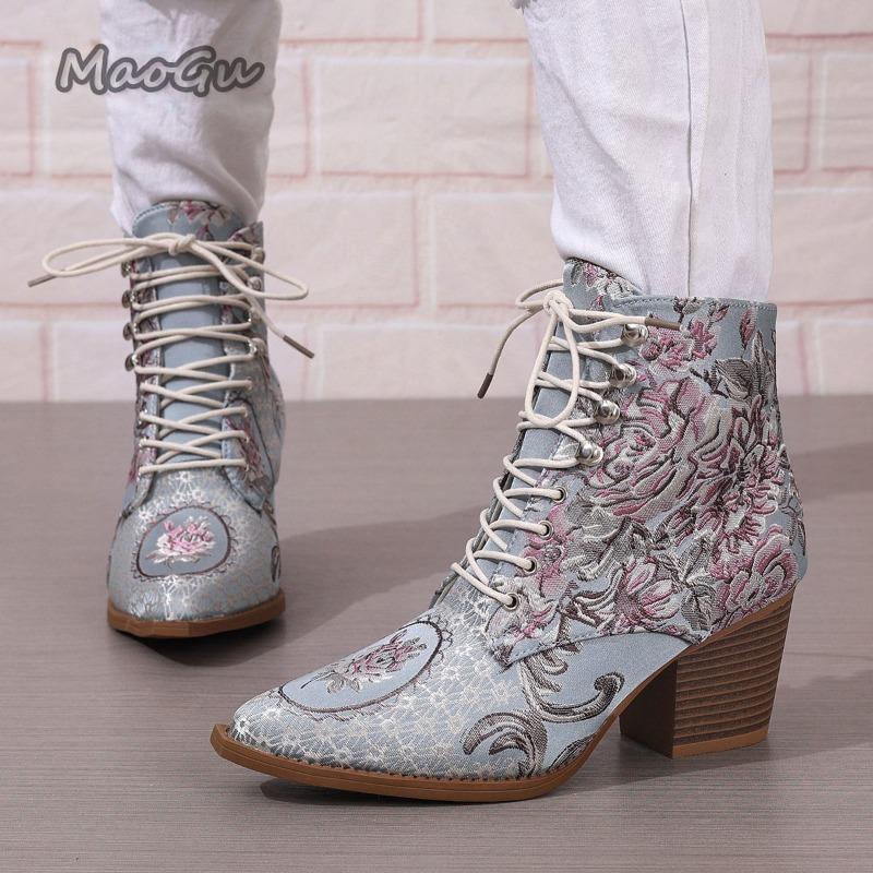 Осенние Зимние Женские Короткие Сапоги с Цветочной Вышивкой На Шнуровке На Толстом Высоком Каблуке для Женщин Западный Стиль Короткие Сапоги Botas Mujer 35 синий 4300₽