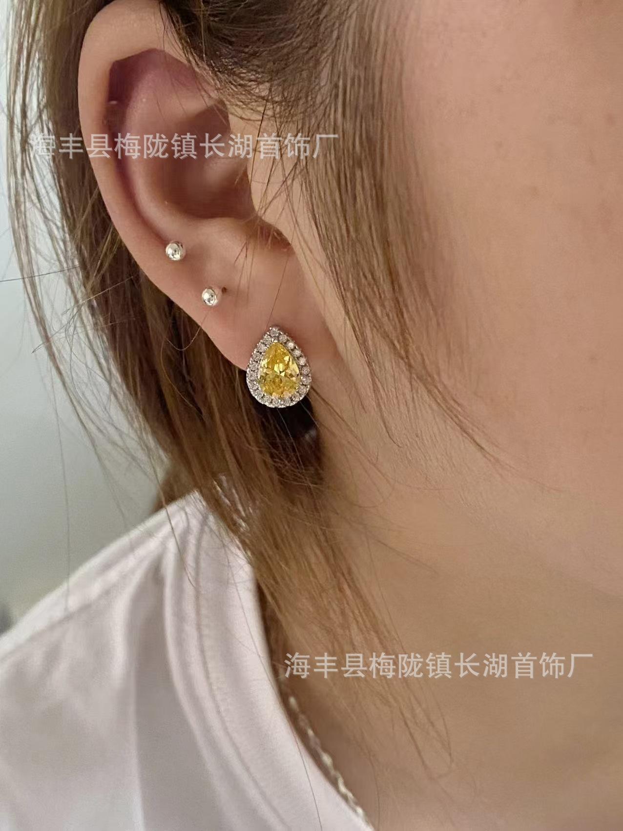 

Qiao Yan s mind, Zhao Liying earrings, new popular niche design earrings, earrings