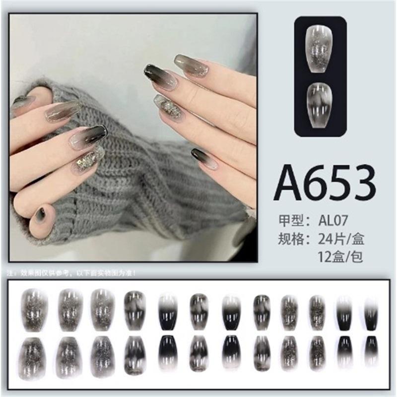 Whitening wearable nails, high-end, flashy, sweet, cool, simple, royal and hot girls wear nails in the new year in autumn.