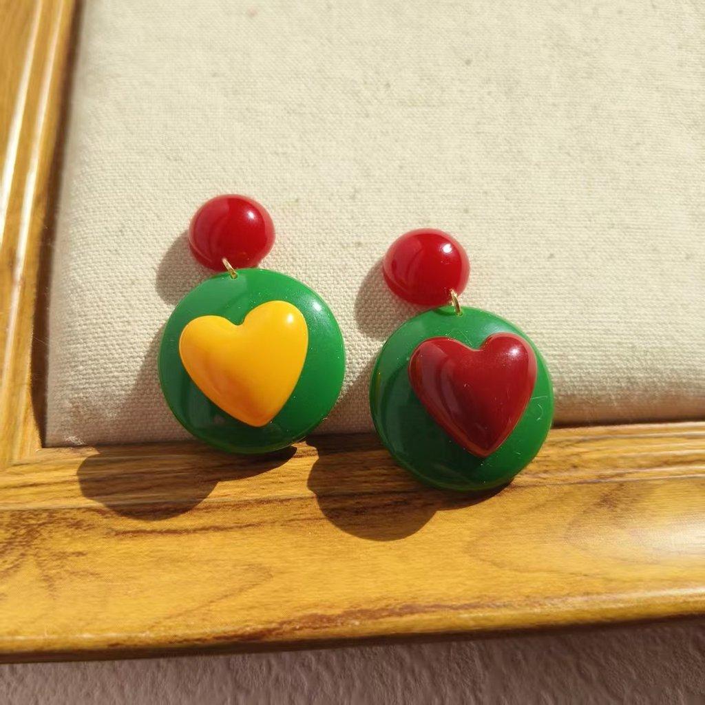 Pinkdudu Vintage Red & Green Color-Block Heart Acrylic Drop Earrings Small Batch Designer Stud for Women Unique Retro Statement Jewelry PD2566