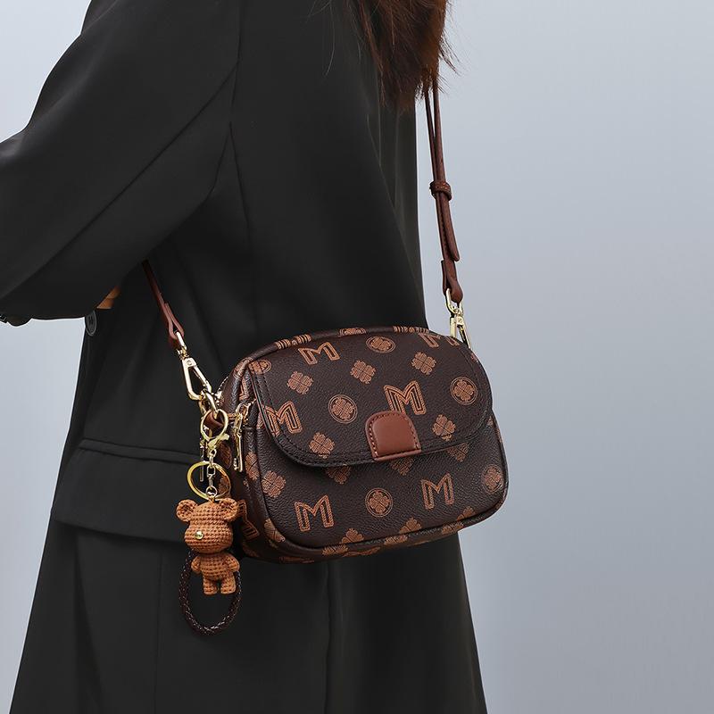 2025 New Women's Bag Crossbody Bag Versatile High-Quality Texture Niche Single Shoulder Fashion Mini Bag