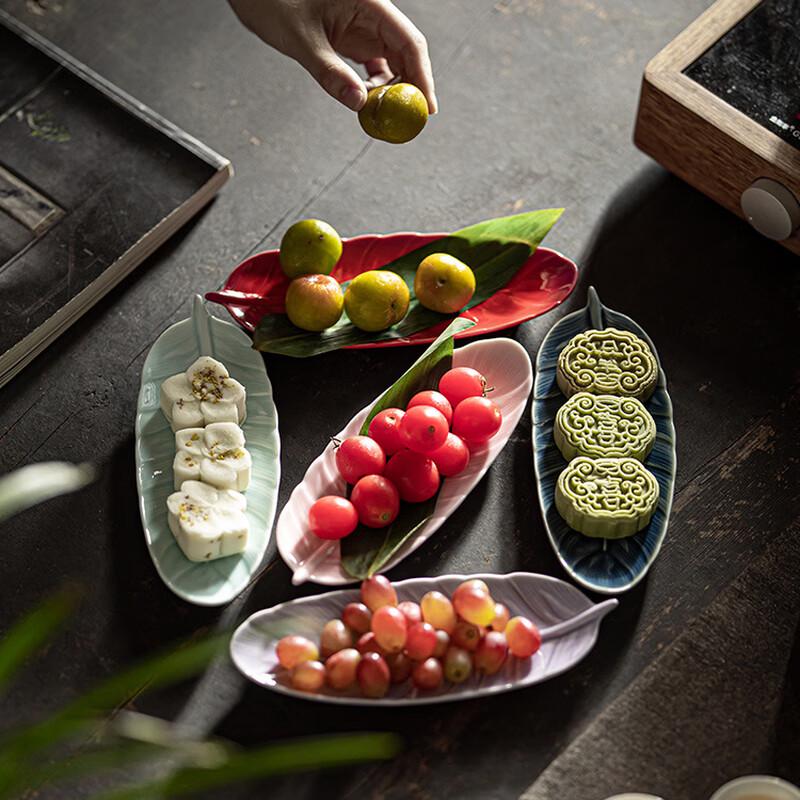 New Chinese Style Feather Ceramic Dessert Plate