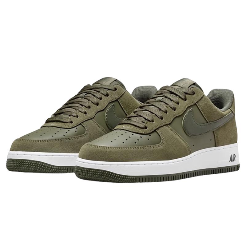 

Nike Men s Air Force 1 Low Sports Sneakers 44