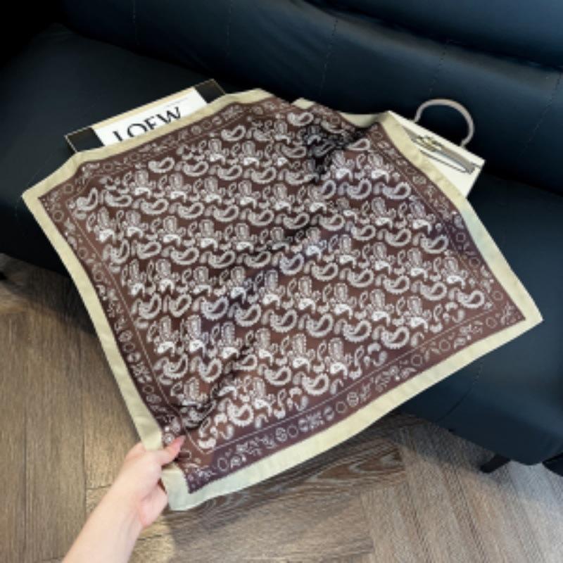 Silk scarf 71 * 71 imitation silk square scarf Korean atmosphere neck silk scarf flower pattern flower polka dot scarf