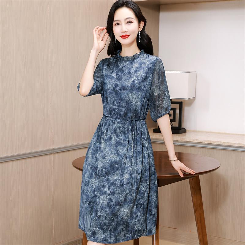 

2026 Summer Fashion: Printed Slimming Imitation Silk Dress for Middle-Aged & Elderly Women 3XL (65-70 kg)