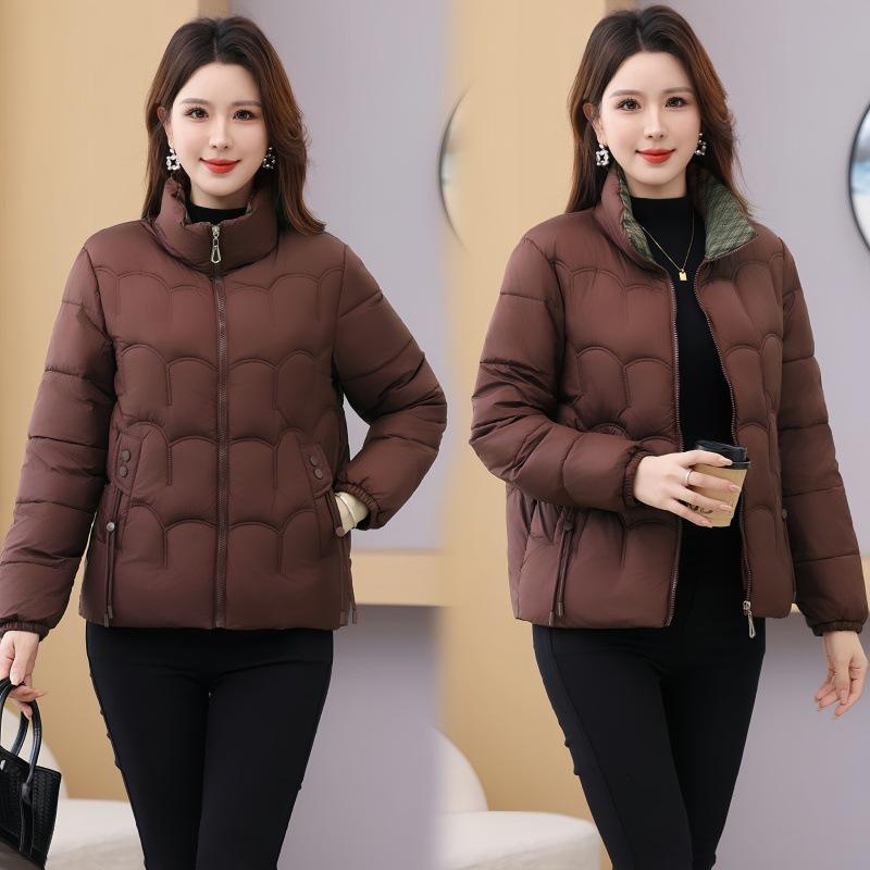 Down cotton-padded clothes for women's new cotton-padded clothes, warm and thickened cotton-padded jackets, and large-size jackets.