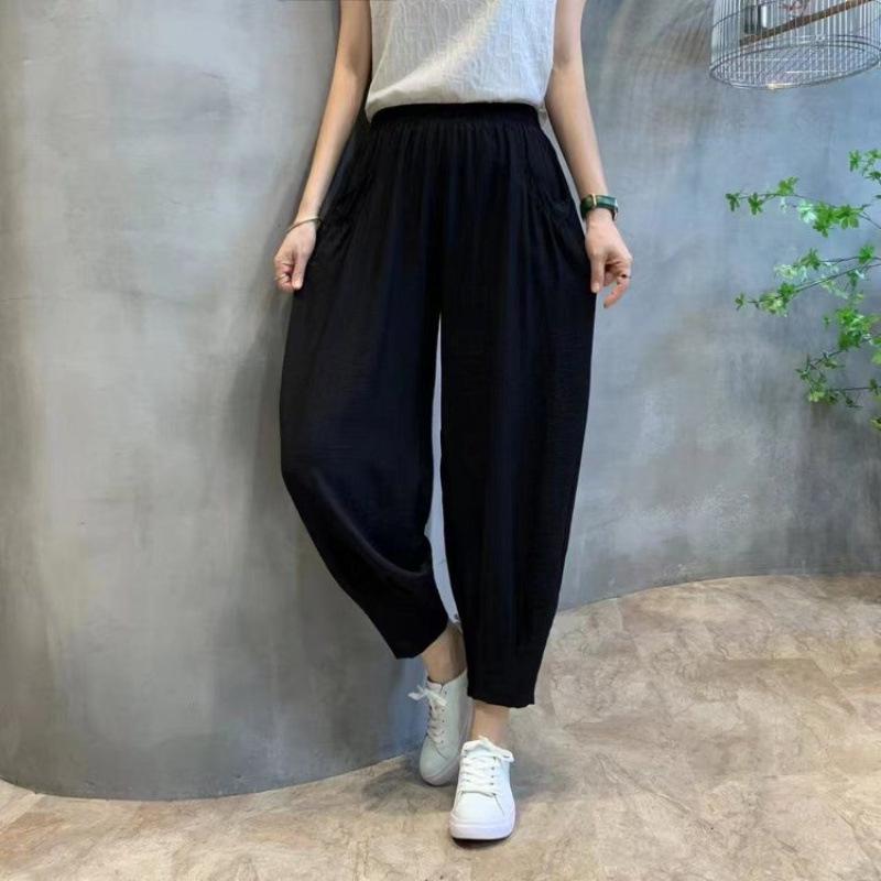 Summer Fashion Harem Pants: Slimming, Loose Fit, Breathable, Cropped Mom's Pants with Small Leg Opening.