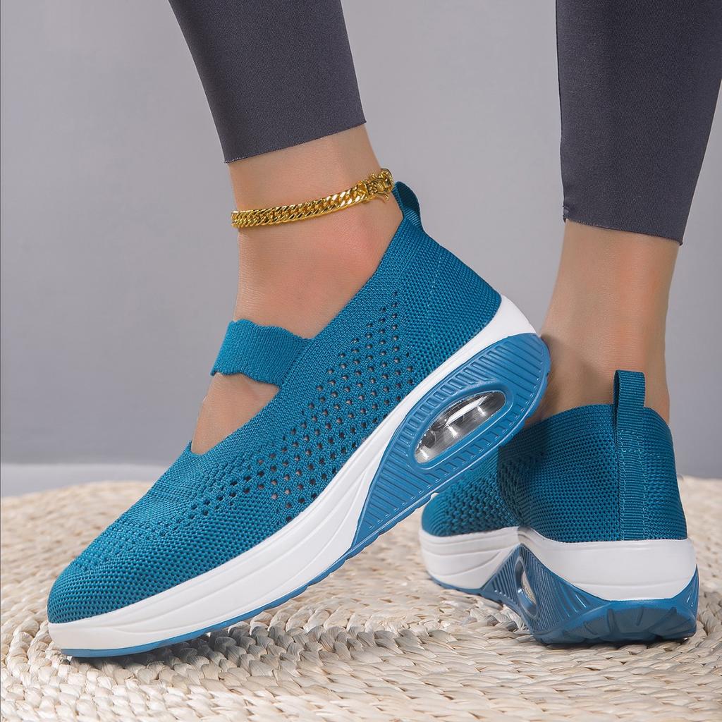Large Size Fly-woven Women's Shoes Breathable Mesh Lazy Shoes Lightweight Air Cushion Mother Casual Sports Mesh Shoes