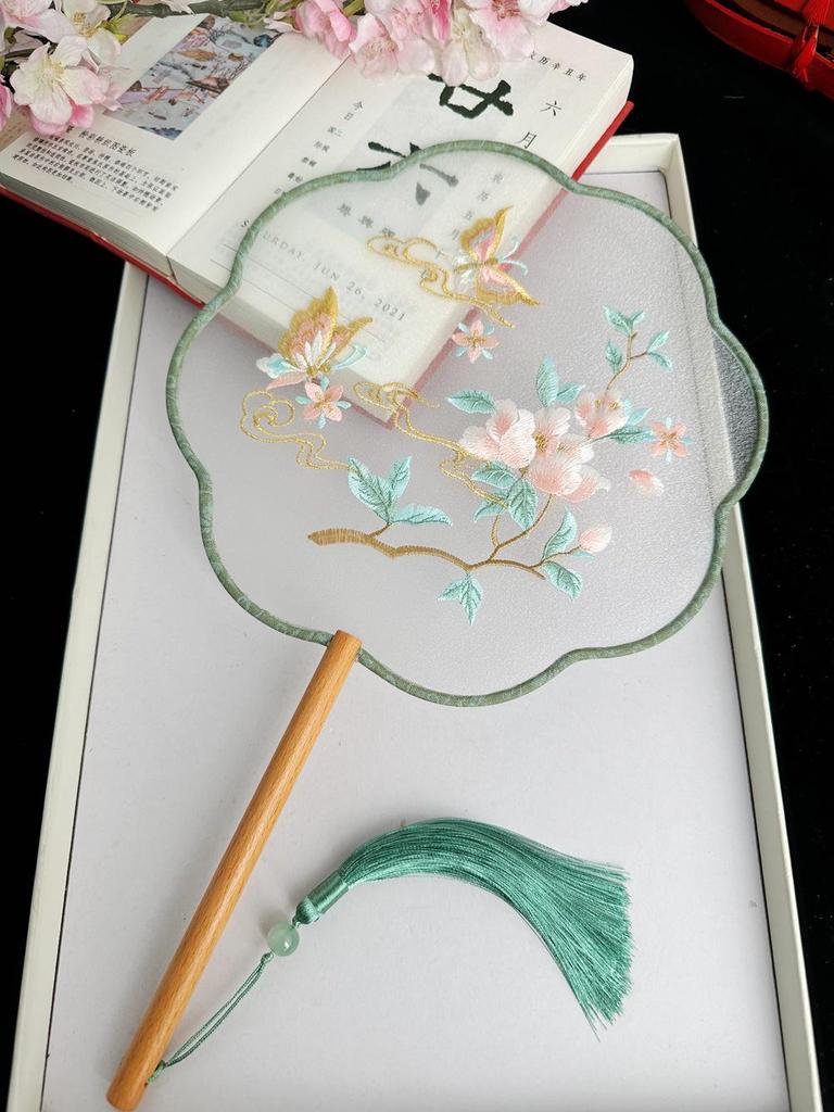 Ancient Style Chinese Embroidered Round Fan for Hanfu and Cheongsam