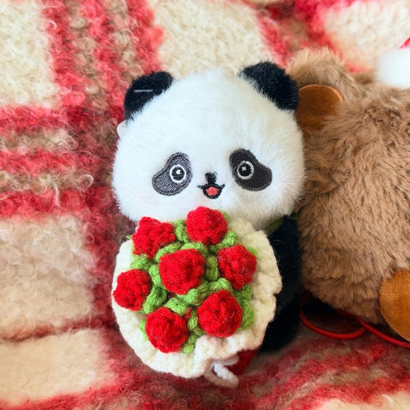 1 Pièce 11cm Mignon Panda Rose Pendentif Peluche Jouet Mignon Tenant Rose Panda Peluche Poupée Adorable Cadeau Anniversaire Cadeau de la Saint-Valentin