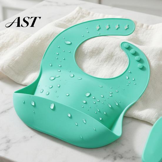 Comfortable Bibs for Sensitive Skin Silicone Baby Bib, Waterproof Soft Adjustable Feeding Durable Large Pocket Catch Food Bib Babies And Toddlers
