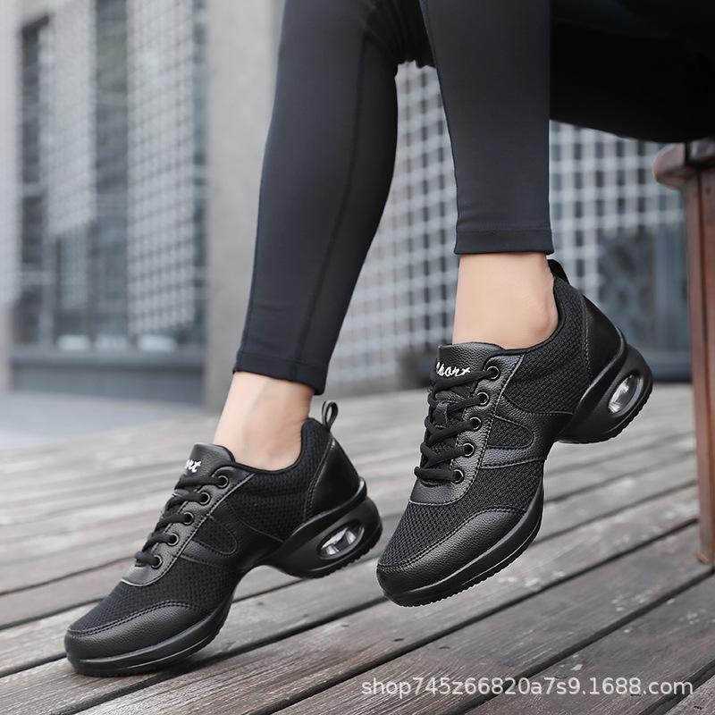 

White dance shoes soft sole Yang Liping square dance shoes new wear-resistant middle heel jazz dance shoes women s four-season breathability 40