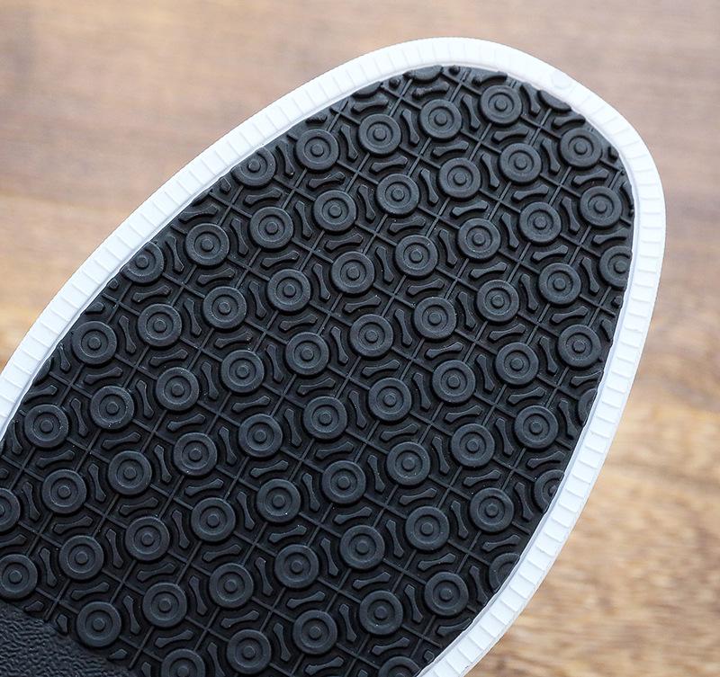 Men's Old Beijing Slip-On Shoes - Breathable, Wormwood Fabric, Non-Slip, Wear-Resistant, Thick-Soled, Black Work Shoes, Large Sizes Available