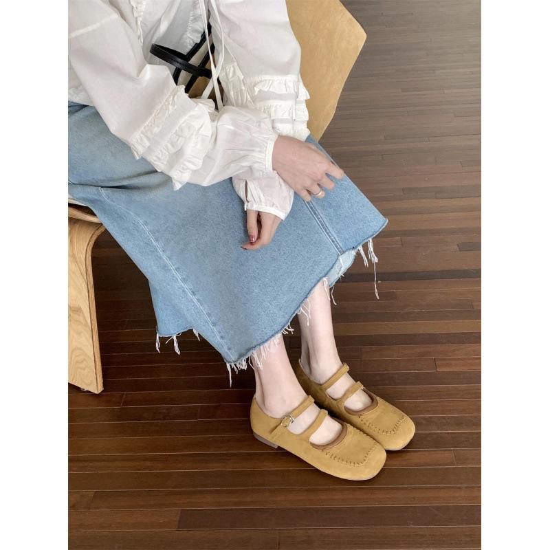 

Ретро уродливые милые туфли лоферы на плоской подошве Loafu Doudou для женщин, новые нишевые туфли с неглубоким вырезом и двойной пряжкой для женщин 35 жёлтый