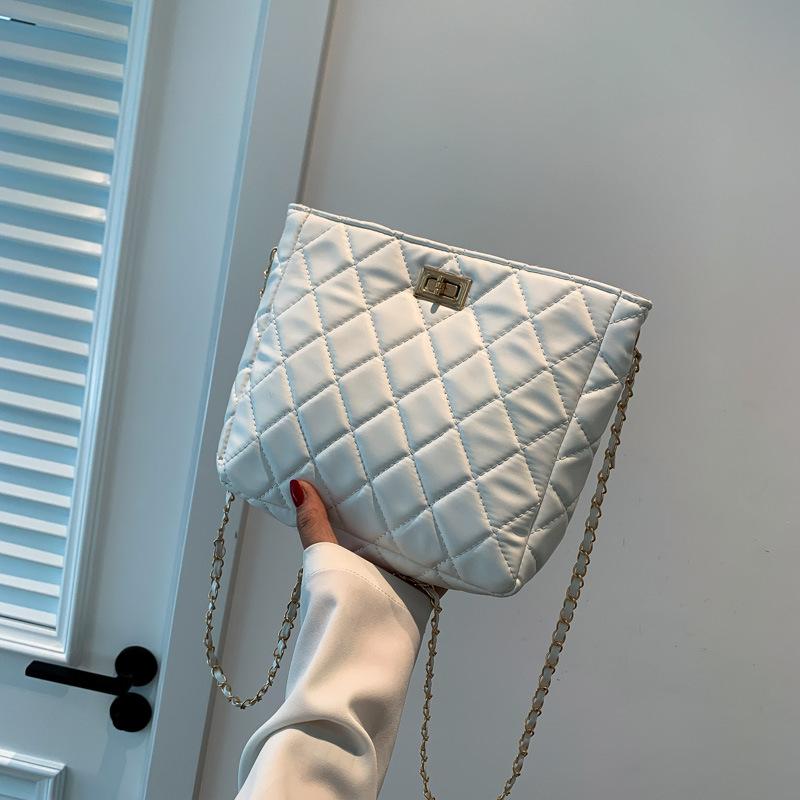 

Сумка-ведро с фактурным ромбом, однотонная женская, новинка осени 2024 года, модная французская сумка-ведро через плечо белый