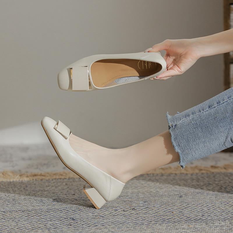 Giant soft~ French leather square head soft leather single shoes versatile temperament thick heel light mouth bridesmaid shoes professional high heels