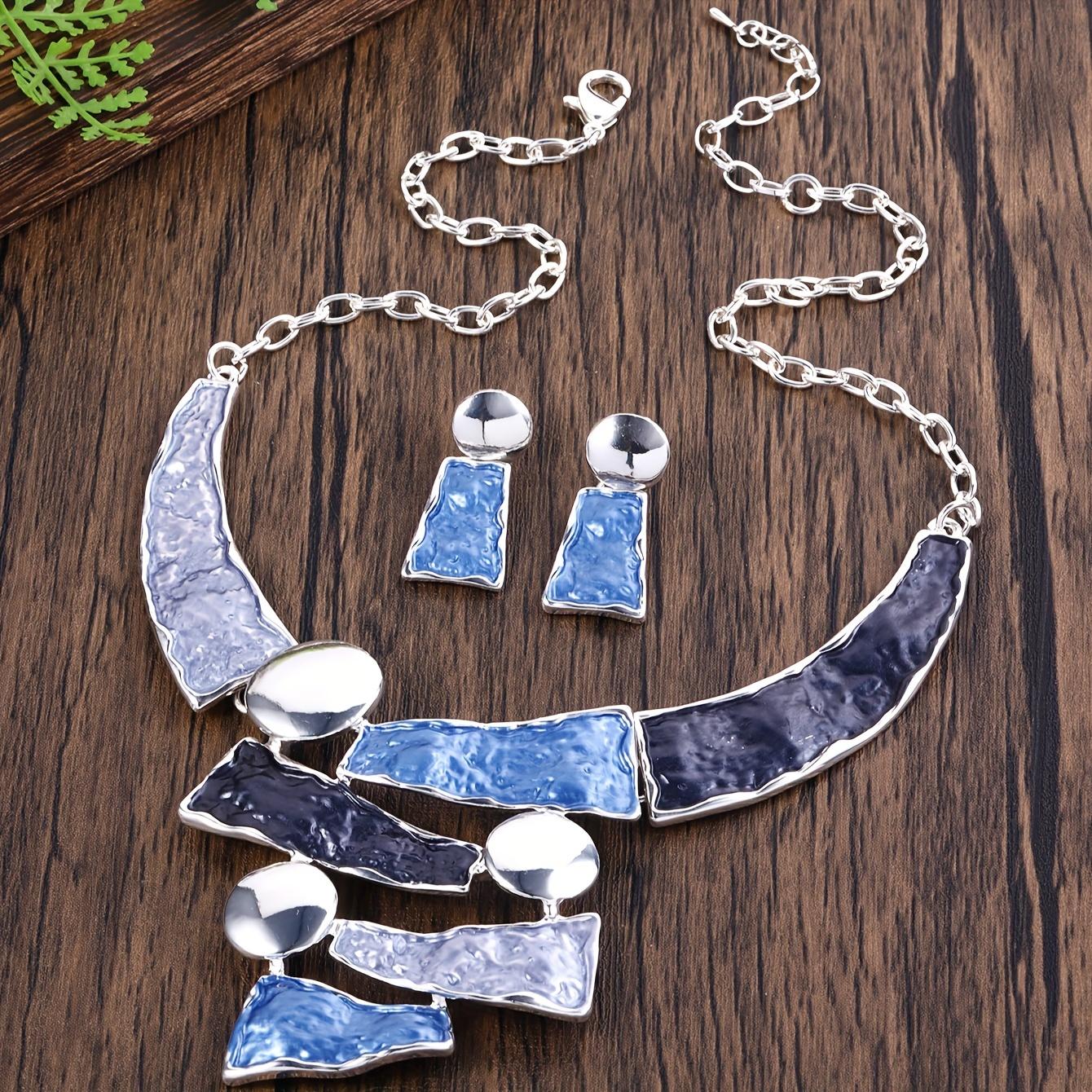 

Элегантный комплект украшений из цинкового сплава с геометрическим узором, комплект из ажурного ожерелья и серег с цветными блоками, универсальный модный аксессуар для женщин