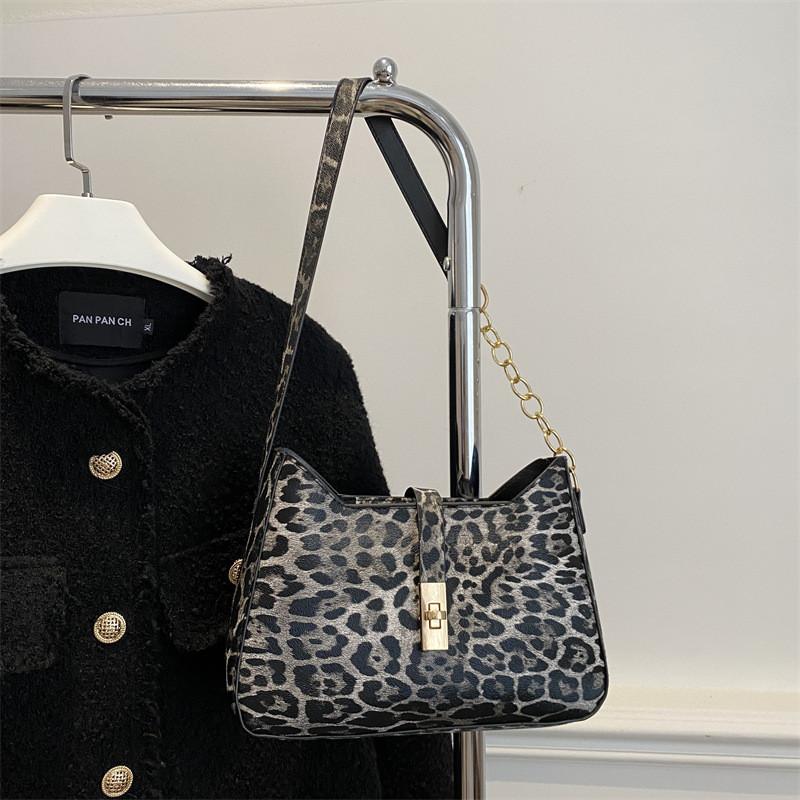 Stylish Brown Leopard Print Shoulder Bag For Women With Unique Design And Chic Appeal