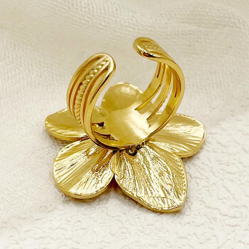 2025 New Stainless Steel Flower Ring For Women Simple Temperament Party  Trendy Charm Waterproof Jewelry