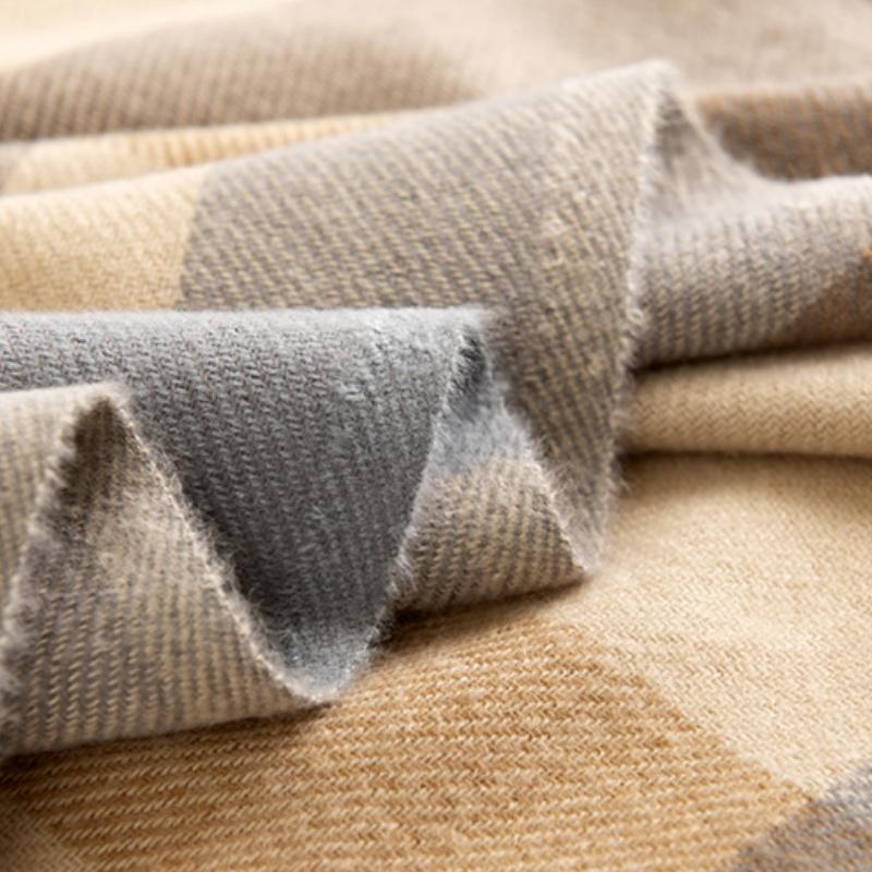 British Style Plaid Scarf Women's Winter Atmosphere Imitation Cashmere Fringed Shawl Warm Fashion Trend