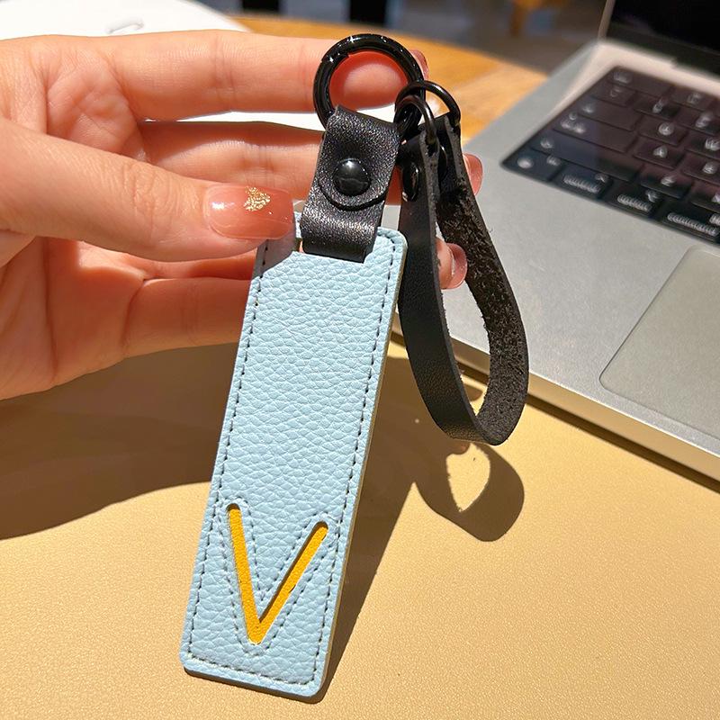 Leather Alphabet Keychain Tags for Car Ornaments & Luggage