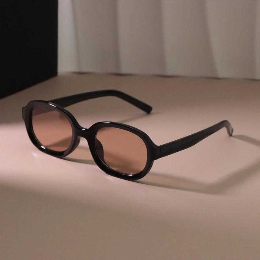 Retro Square Sunglasses Women Fashion Plastic Frame Vintage Sun Glasses Men Stylish Oversized Eyewear