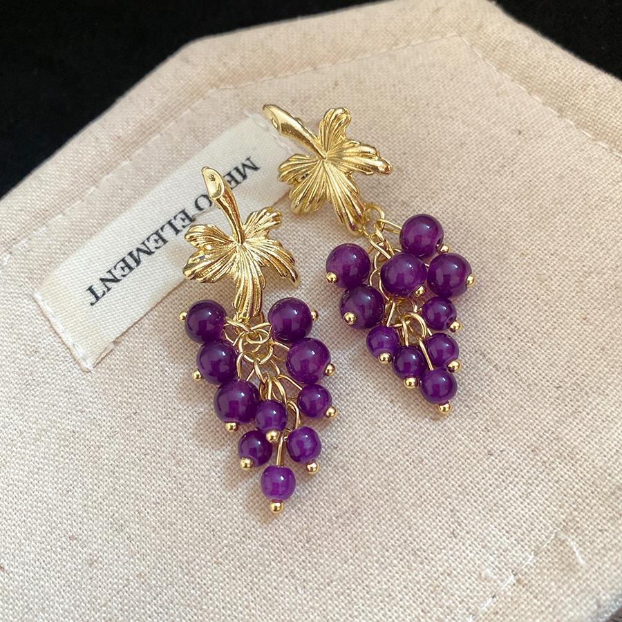 

Medieval vintage silver needle grape leaf fringed earrings new niche versatile stud earrings retro temperament earrings