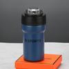 Outdoor Hohes Erscheinungsbild Doppelter Getränke-Kaffeebecher Amerikanisch Tragbar Auto Wasserbecher Männer und Frauen Gleich Sportgriff Kessel