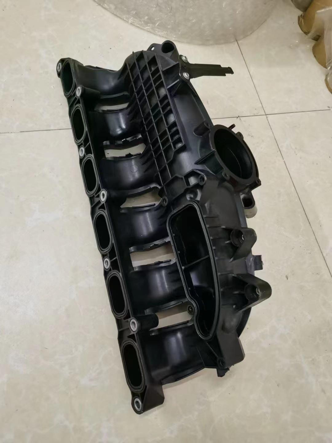 

Compatible with BMW Series Intake Manifold чорний